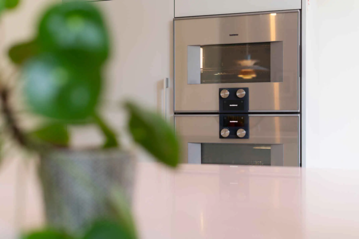Minimalistische keuken in Vught, Noord-Brabant | Poggenpohl Den Bosch