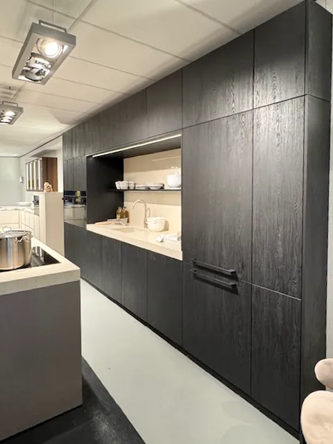 Zwarte Poggenpohl keuken showroommodel | Scherp geprijsd