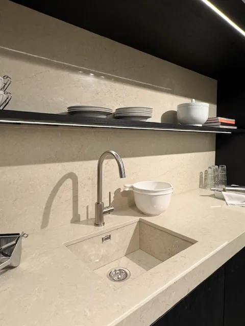 Zwarte Poggenpohl keuken showroommodel | Scherp geprijsd